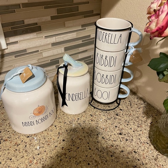 𝅺RAE Dunn Cinderella set